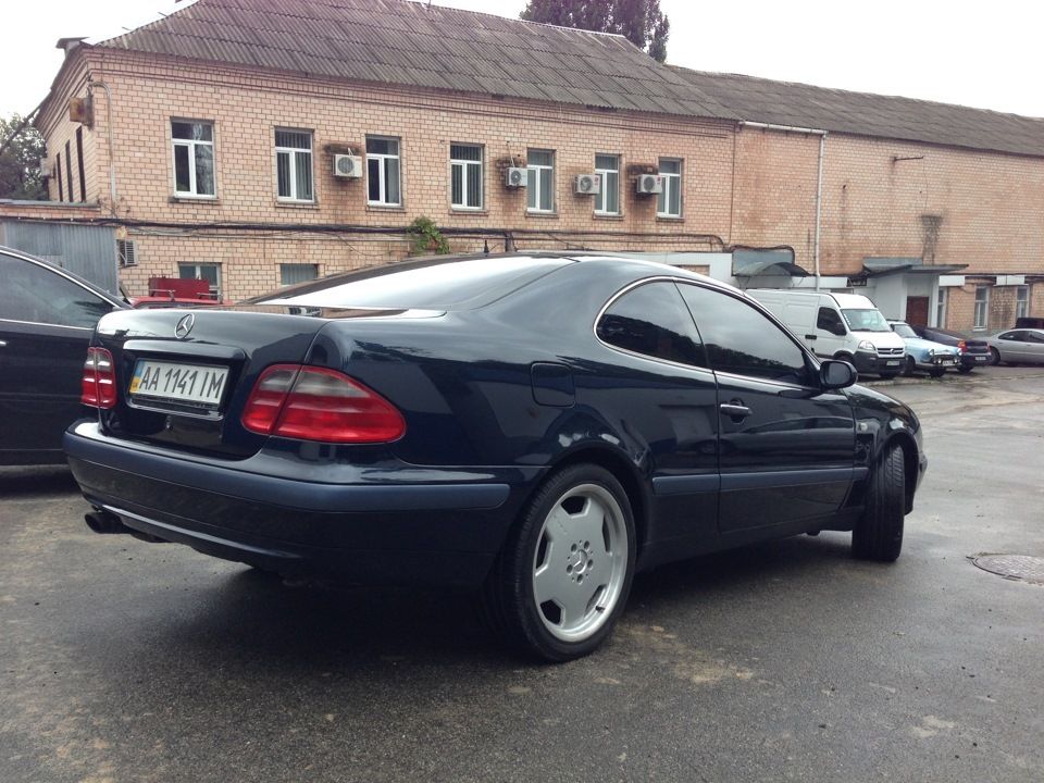 Базова автоемаль (металік) "Mipa Mercedes 189 Smaragdschwarz pearl" 1л [Міпа Мерседес 189 Смарагдшварц Перл]