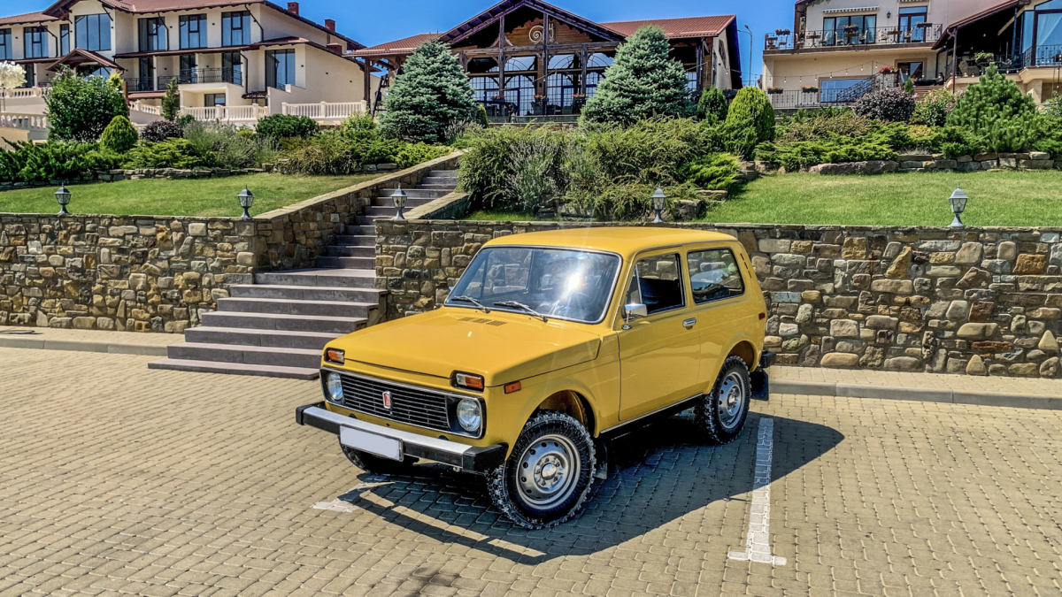 Автоемаль акрилова "Lada 225 жовта, ACOLOR" (1л) [Аколор]